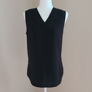 Adrianna Papell V-neck Sleeveless Top In Classic Black Size M